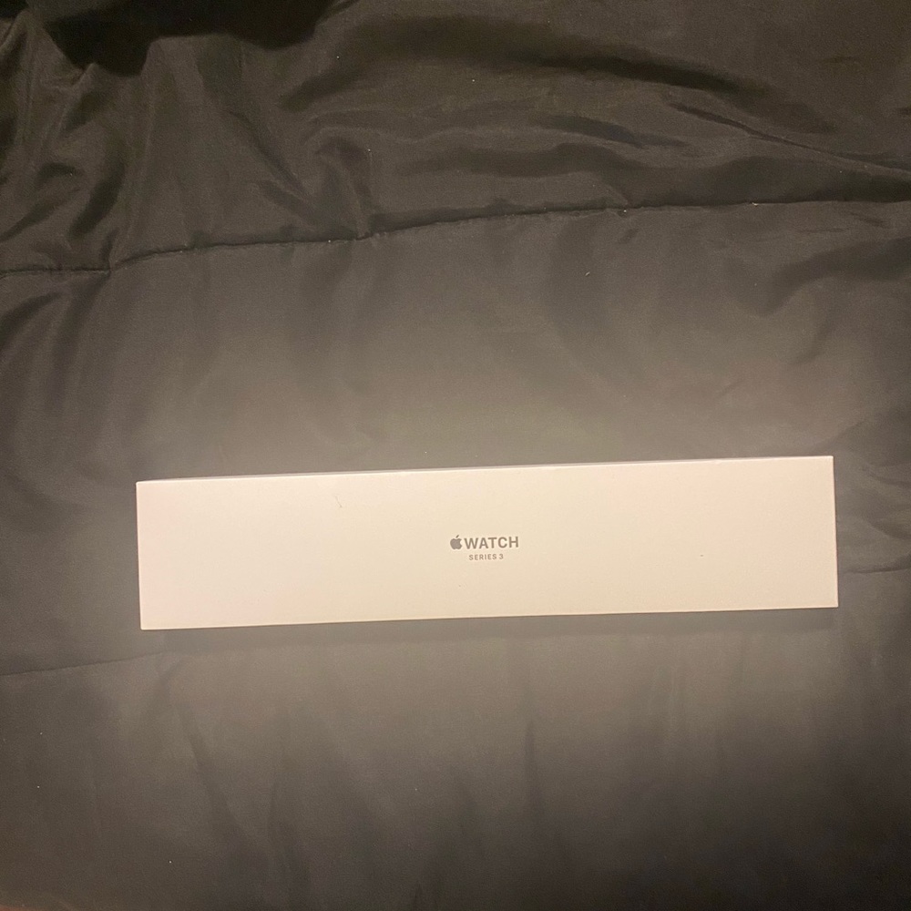 Apple Watch - Picture 2 of 6